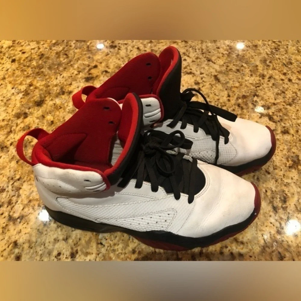 Nike Air Jordan “Lift‎ Off” sneakers. Sharp white black red leather. Siz…